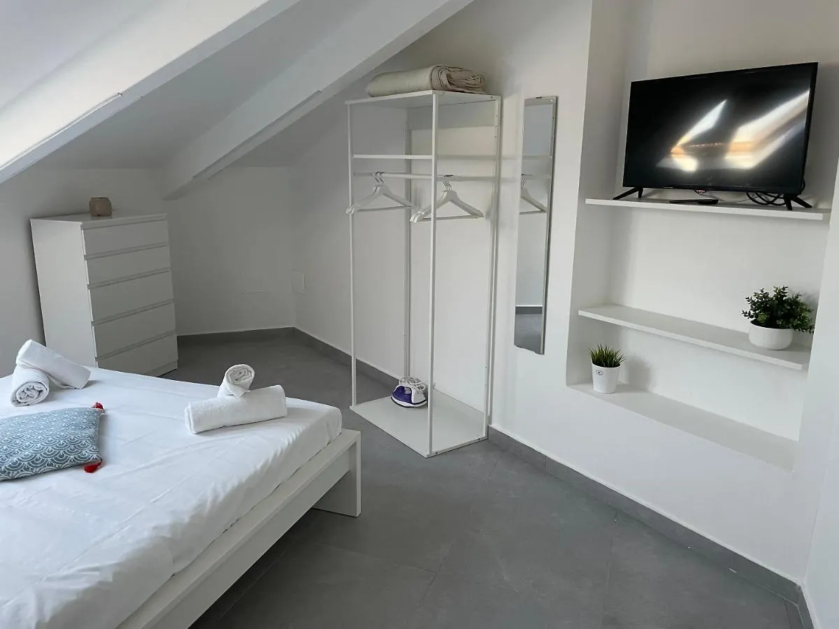 Апартаменты Sky View House Неаполь