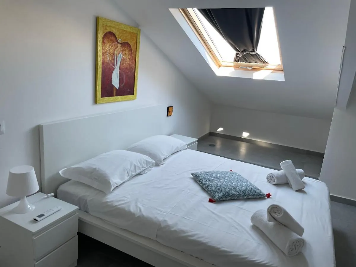 Апартаменты Sky View House Неаполь